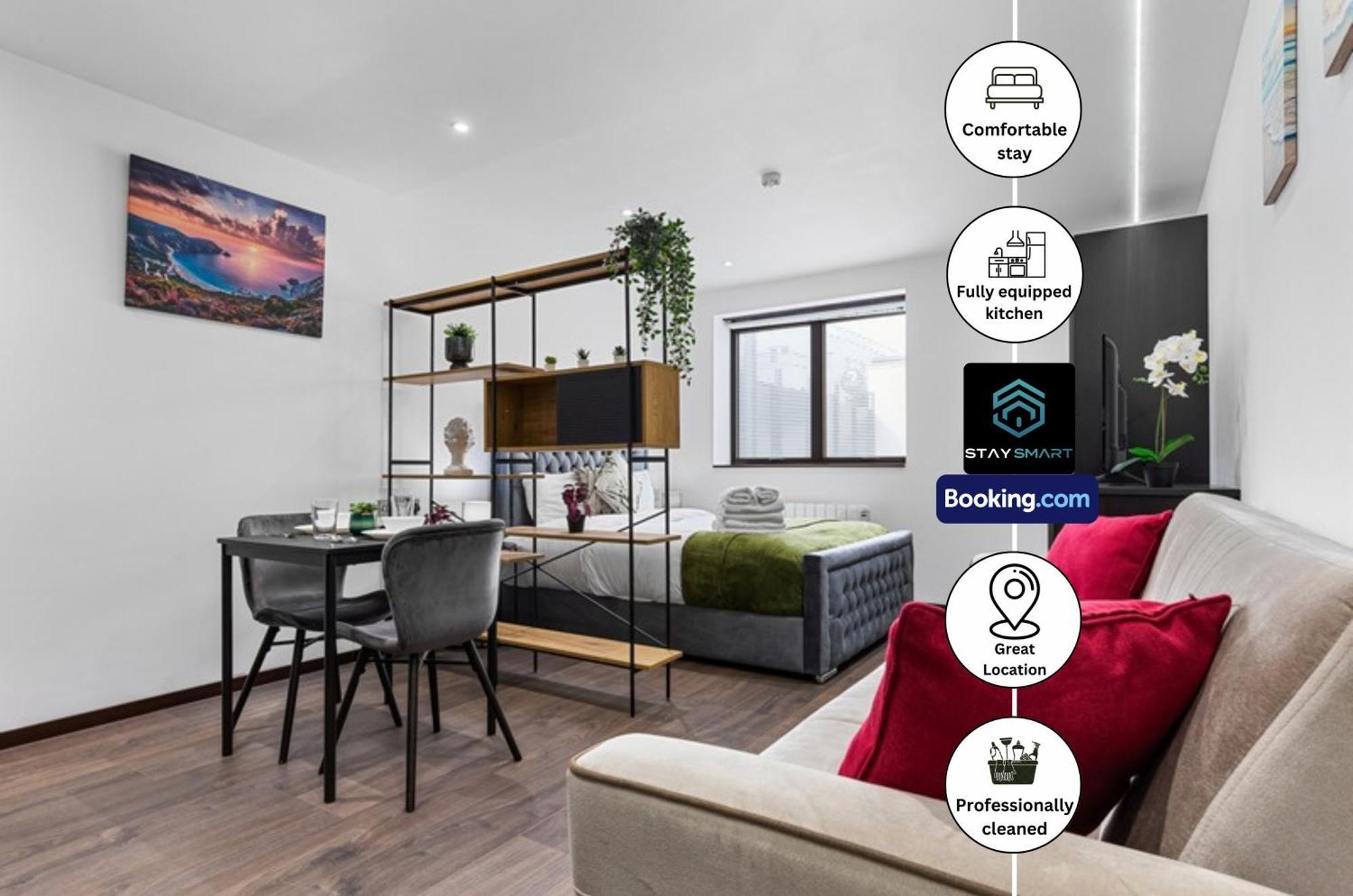 Stylish Studio Apt By Stay Smart Short Lets & Serviced Accommodation Woodstock With Free Wifi Лондон Екстериор снимка