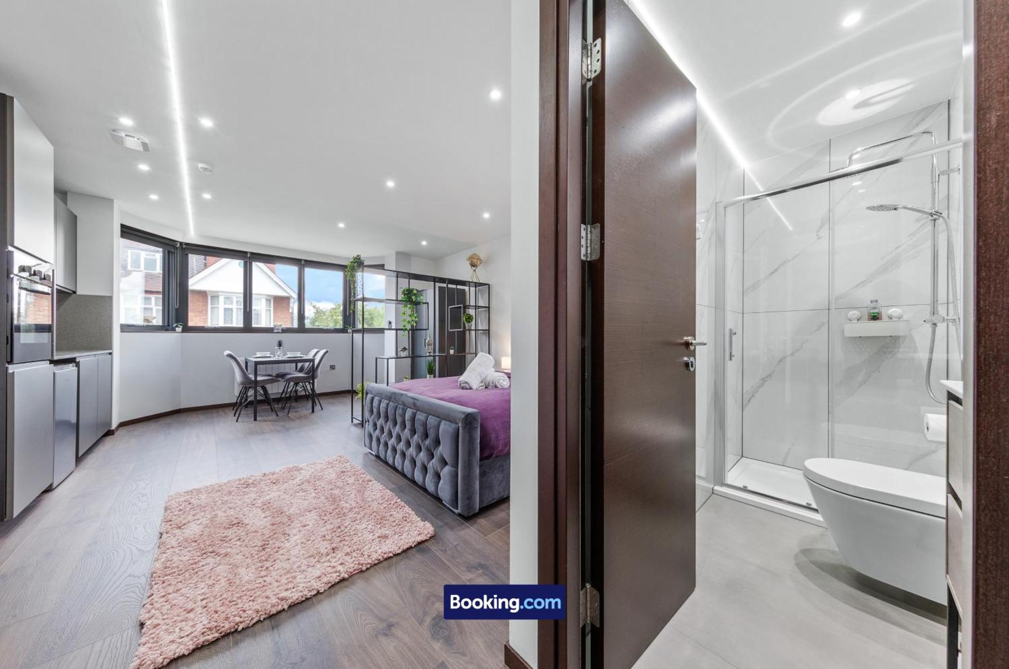 Stylish Studio Apt By Stay Smart Short Lets & Serviced Accommodation Woodstock With Free Wifi Лондон Екстериор снимка