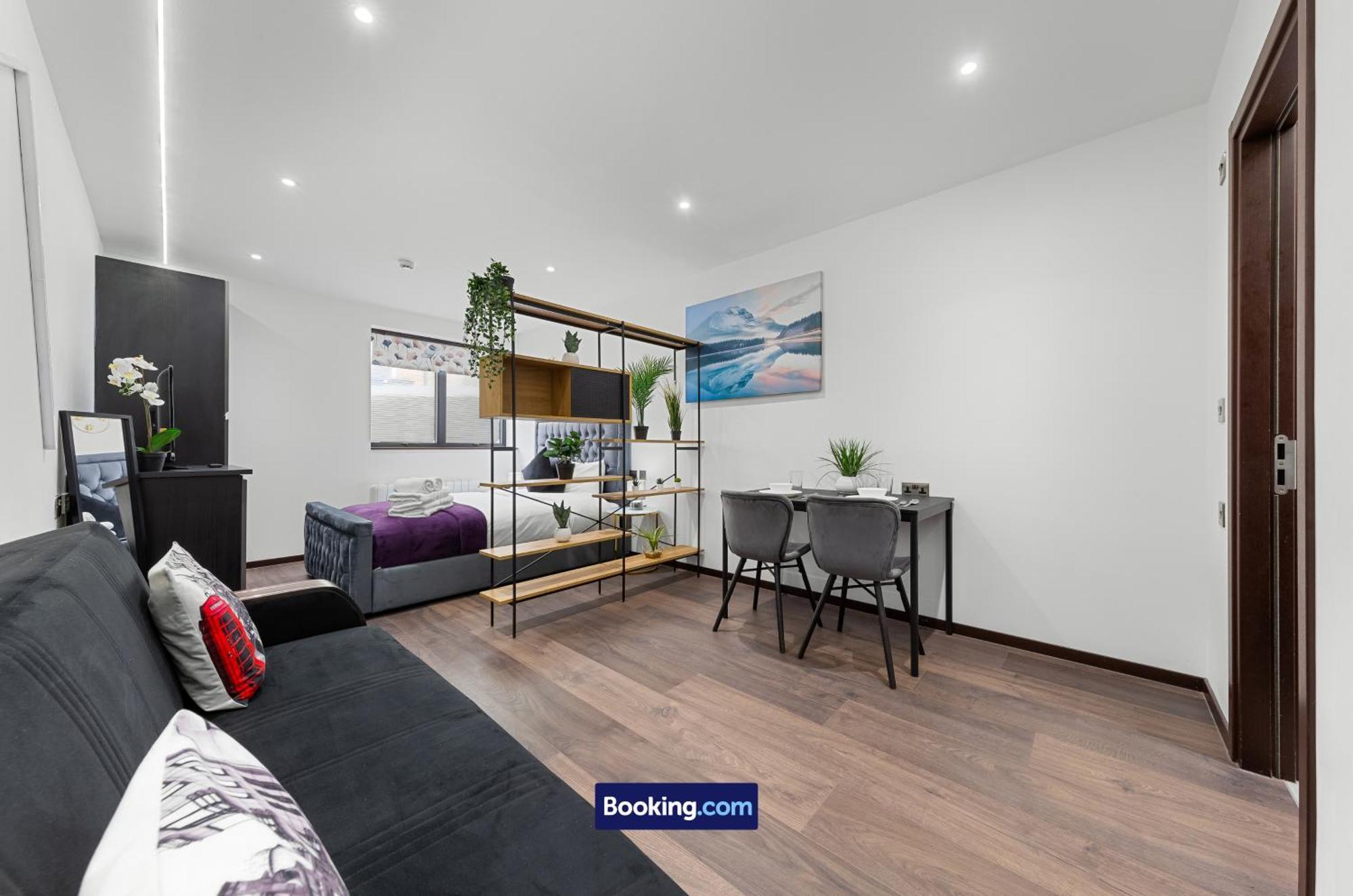 Stylish Studio Apt By Stay Smart Short Lets & Serviced Accommodation Woodstock With Free Wifi Лондон Екстериор снимка